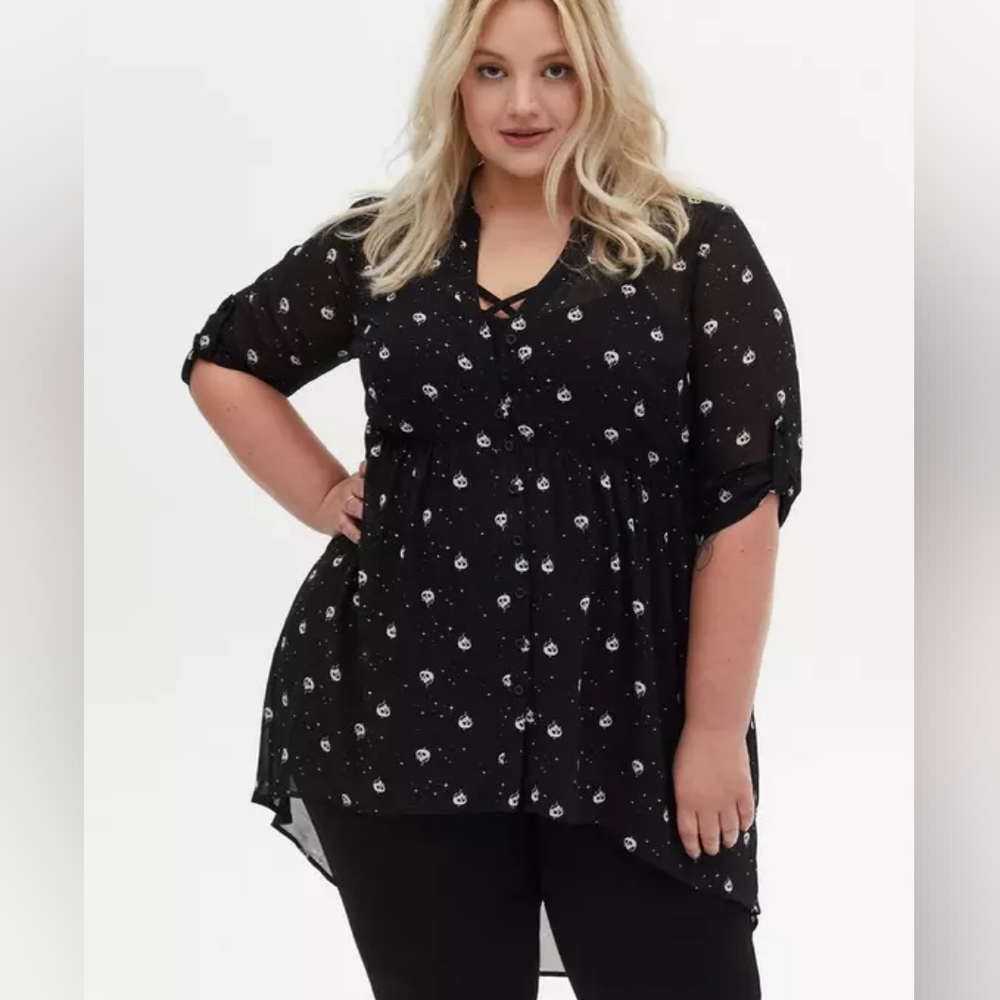 Lexie - Disney Snow White and the Seven Dwarfs Poison Apple Hi-Lo Babydoll Tunic
